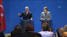 - Başbakan Yıldırım: “Almanya - Türkiye dostluğunu da düşmek zorundayız”