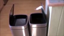 2 poubelles se parlent... merci la technologie LOL