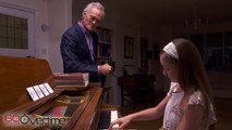 Prodige !! Cette fillette compose une sonate en quelques secondes au Piano avec 4 notes imposées !