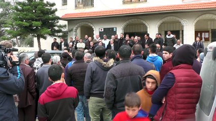 İsrail askerlerinden 'zeytin ağacı diken Filistinlilere' müdahale - NABLUS