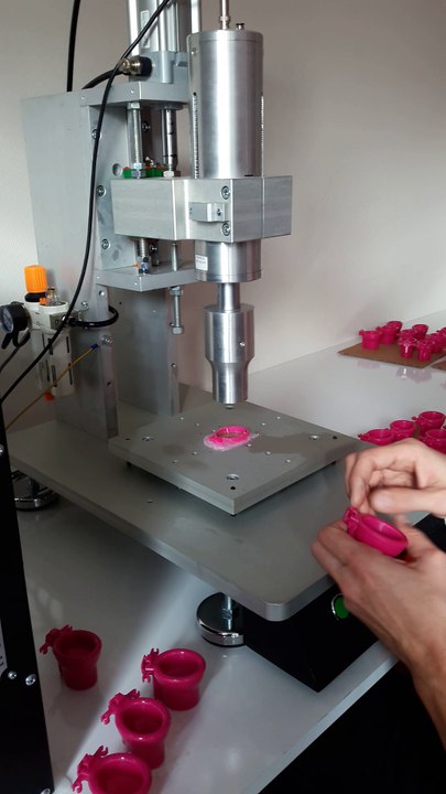 Ultrasonik makinede plastik kaynak