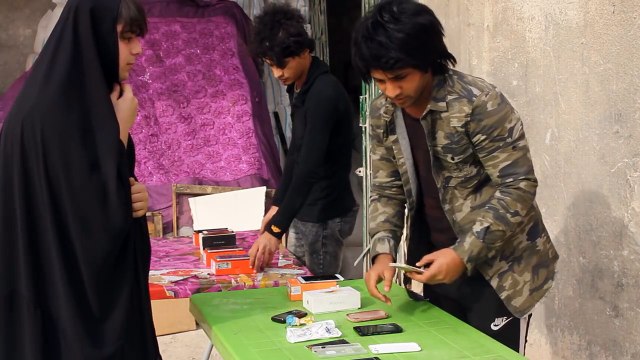 تحشيش # مصطفى يبيع موبايلات وضرب مسؤول البلدية و شالو بشفل l مصطفى ستار