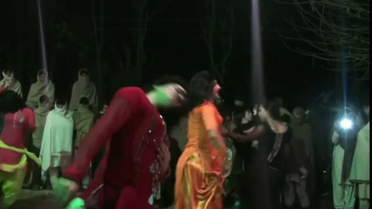 PAKISTANI MAST MUJRA DANCE