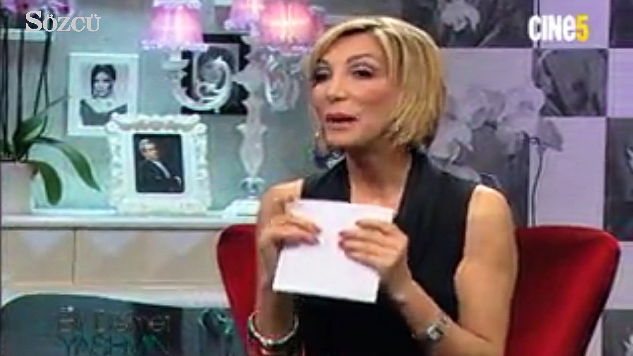 Erhan Yazıcıoğlu eşi Müge Yazıcıoğlu’nu öpücüklere boğdu