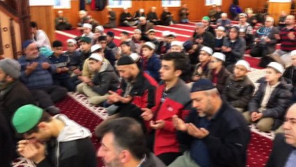 Hafız öğrenciler şehitler için hatim indirdi