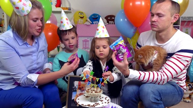 День Рождения КОШЕЧКИ Мурки ⁄ Новые ПИТОМЦЫ Кати и Макса ⁄ Шарики и подарки на cat birthday