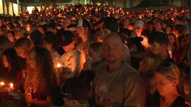 Veillée mortuaire pour les victimes de la fusillade de Parkland