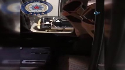Van'da Kaçak Sigara Operasyonu...10 Bin Paket Kaçak Sigara Ele Geçirildi