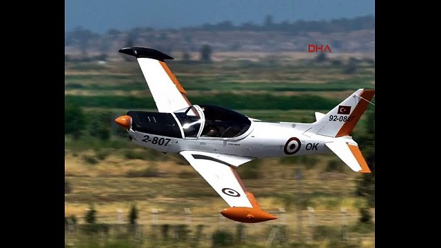 İzmir´de eğitim uçağı düştü! 2 askerimiz şehit oldu