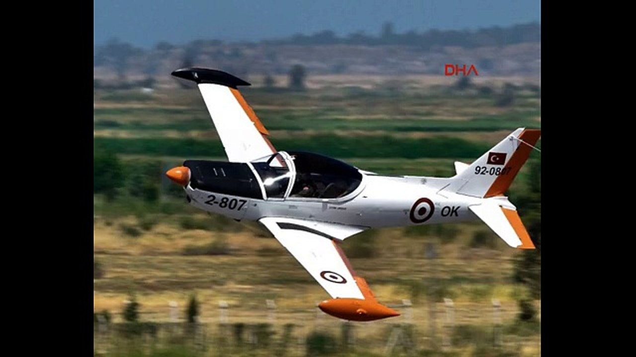 İzmir´de eğitim uçağı düştü! 2 askerimiz şehit oldu