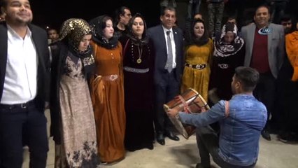 Ceylanpınar'da Asker Ocağına Halaylı Uğurlama