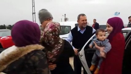 Mehmetçiğin ailesiyle duygulandıran buluşması