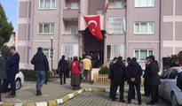 Şehit pilot Yüzbaşı Bal'ın babaevi Türk bayrakları ile donatıldı