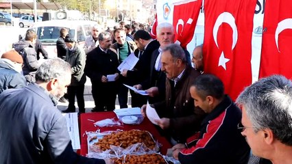 MHP Gümüşhane’de Afrin şehitleri için lokma dağıttı