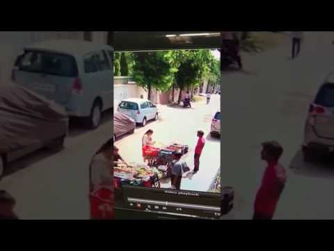 CCTV footage of chain snatching in UP