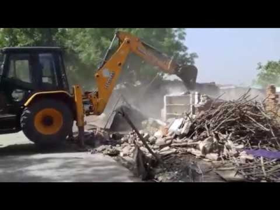 Unnao administration in action destroyed 50 houses