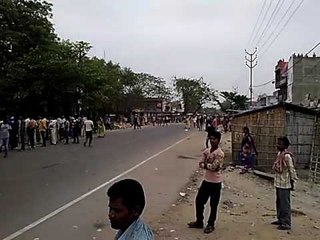 skmchs junior doctors attacked on local public four ambulance burned