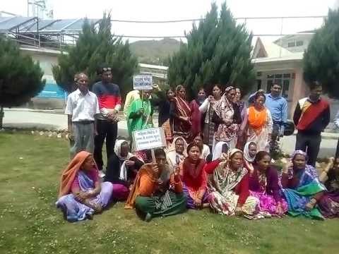 Women protest in Champawat collectorate against liquor shop