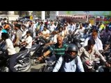 Heavy Crowd reached at Petrol pump after Strike of Petrol pump employees in Lucknow