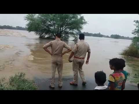 heavy rainfall in mirzapur, 7 people flown in water