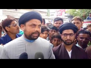 चादर में खून के दाग दिखाने पहुंचे कमरा मोहल्ला के बच्चे