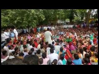 सरकार की घुड़की पर शिक्षामित्र सहमे, कानपुर में हंगामा II Shikshamitra protest  in Kanpur