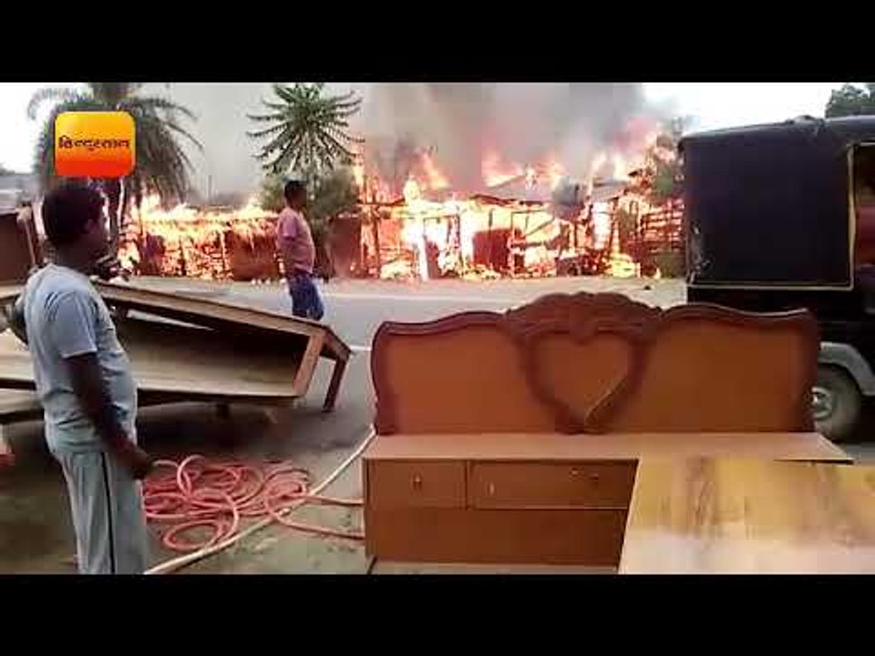 औरंगाबाद में दुकानों में लगी भीषण आग, 20 लाख से...