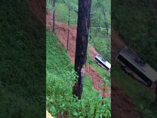 bus fell into a ditch in bageshwar watch the video