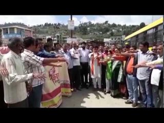 चम्पावत में अधिकारियों व जन प्रतिनिधियों ने स्वच्छता की शपथ