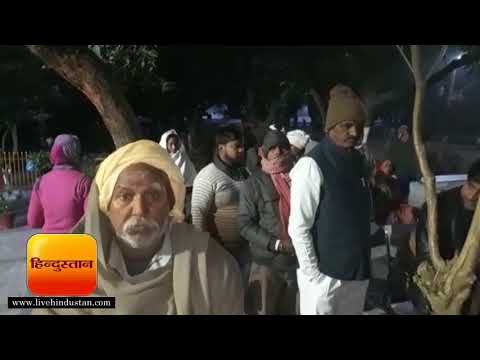 पूजा-अर्चना के बाद सीएम योगी आदित्यानाथ ने लगाया जनता दरबार, करीब 50 लोगों से मिले