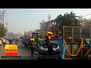 हाथरस में प्रकाशोत्सव पर निकला नगर कीर्तन