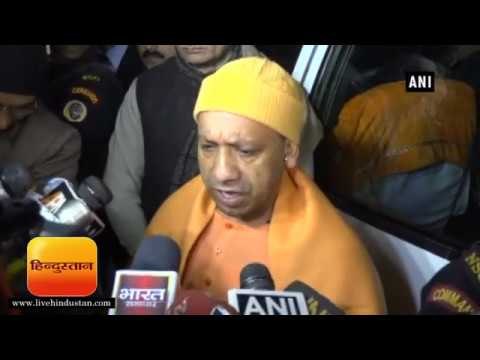 सीएम योगी आदित्यनाथ गोरखनाथ मंदिर से अचानक रात में रैन बसेरों का हाल जानने निकले