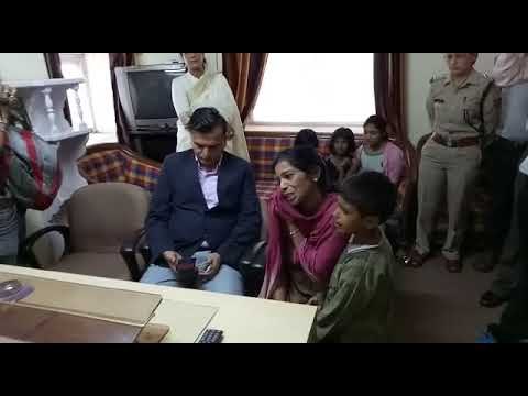 Woman came Commissioner Office with her 4 children to commit suicide