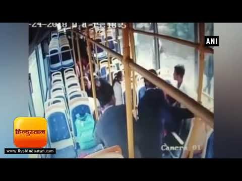 पद्मावत विवाद || सामने आया स्कूली बस पर हुए हमले का फुटेज