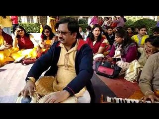 गर्ल्स कॉलेजों में बसंत पंचमी धूमधाम से मनाया गया