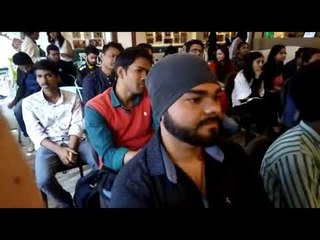 यूपी समाचार II वैलेंटाइन्स डे पर युवाओं ने कविताओं के माध्यम से बयां की कहानी