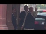 Pm Modi showed victory sign BJP in Mejority II पीएम मोदी ने दिखाया विक्टरी साइन