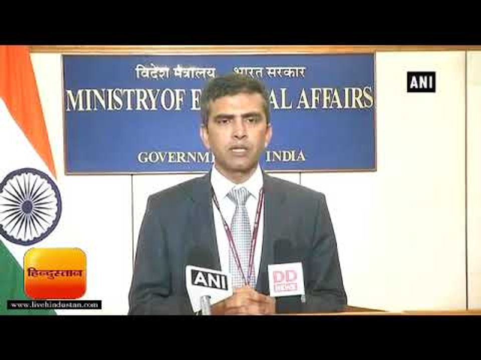 कुलभूषण जाधव की पत्नी और मां का मंगलसूत्र, बिंदी, चूड़ियां उतरवाई गईं  Kulbhushan Jadhav met family