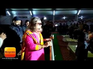 अली असगर ने दादी के गेटअप में कार्यक्रम ज्यों ही एंट्री की तो धमाल मच गया