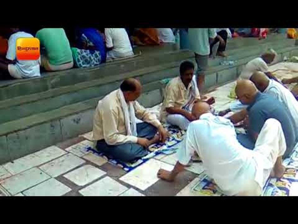 गया में विष्णुपद मंदिर के प्रांगण में पितृपक्ष मेला का दौरान जुटी श्रद्धालुओं की भीड़