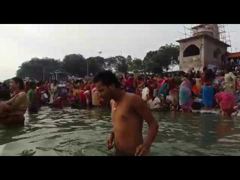 Devotees take dip on occassion of Ganga Dussehra at Jharkhand