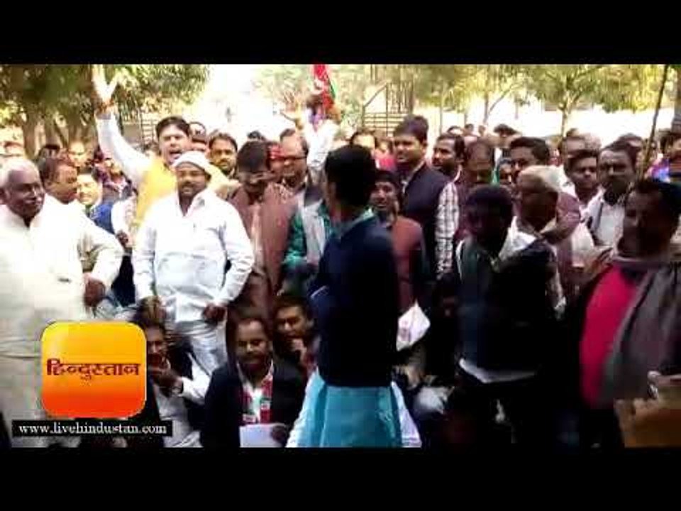 बिजली की बढ़ी दरें वापस लेने की सपा ने की मांग