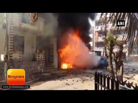 Breaking News || साहिबाबाद के शालीमार गार्डन में सिलेंडर फटने से लगी आग