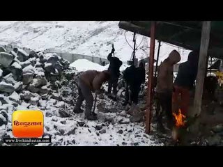 बर्फबारी में भी जारी है केदारनाथ को संवारने का काम