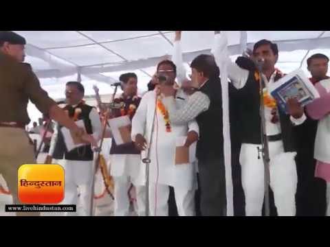 अलीगढ़ शपथ ग्रहण के दौरान पार्षदों ने लगाए धार्मिक नारे, जमकर हुआ हंगामा