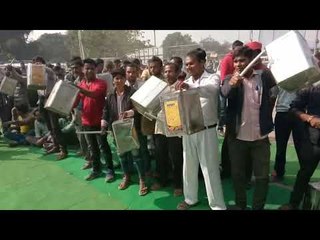 कंटर बजाकर भाजपा सरकार की गलत नीतियों का किया विरोध