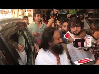 श्रीश्री रविशंकर लखनऊ में मुख्यमंत्री योगी आदित्य नाथ से मिले