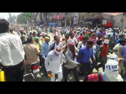 विधानसभा का घेराव करने पहुंचे साक्षरता प्रेरकों पर लखनऊ में लाठीचार्ज