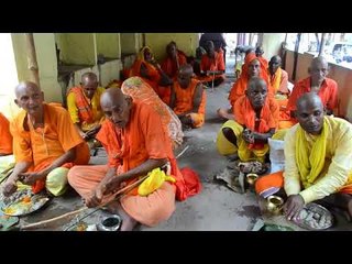 गया जाने वालों ने काशी में किया पिंडदान