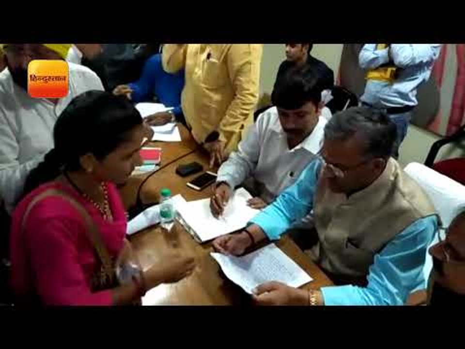 मुख्यमंत्री त्रिवेन्द्र सिंह रावत ने भाजपा दफ्तर में लगे जनता दरबार में सुनी समस्याएं